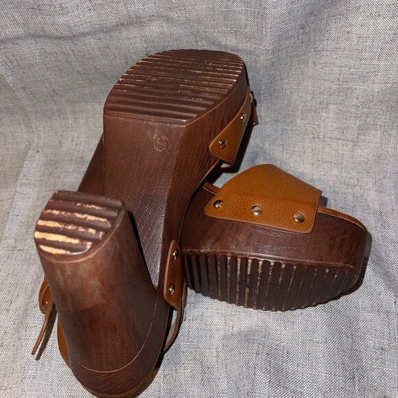 KAYLEEN by Los Angeles Brown Heels - Picture 5 of 5